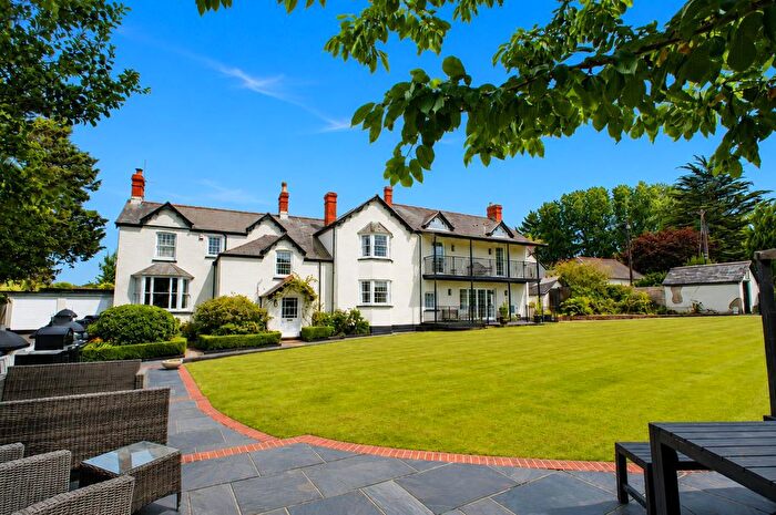 6 Bedroom Detached House For Sale In Abbotsham, Bideford, EX39