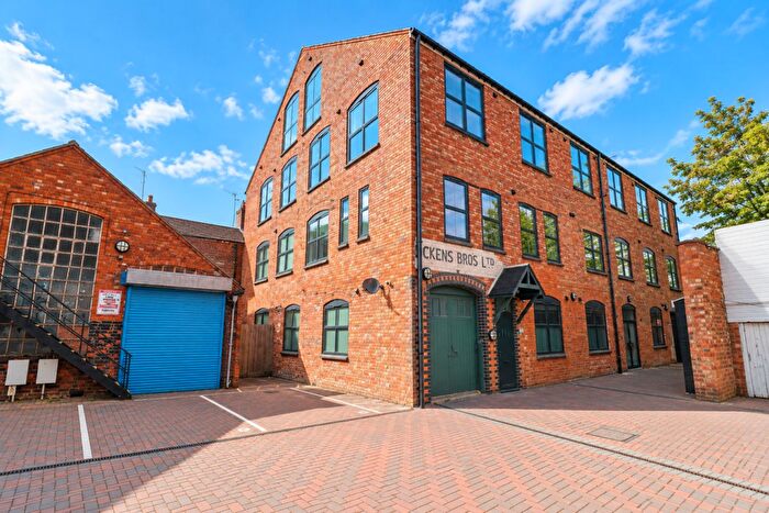 1 Bedroom Apartment To Rent In Kettering Road, Northampton, NN1