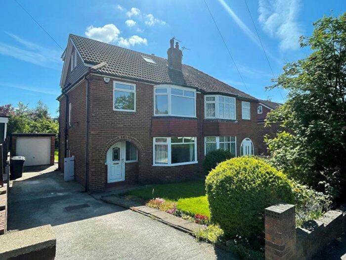 4 Bedroom Semi-Detached House To Rent In Spen Lane, Leeds, LS16