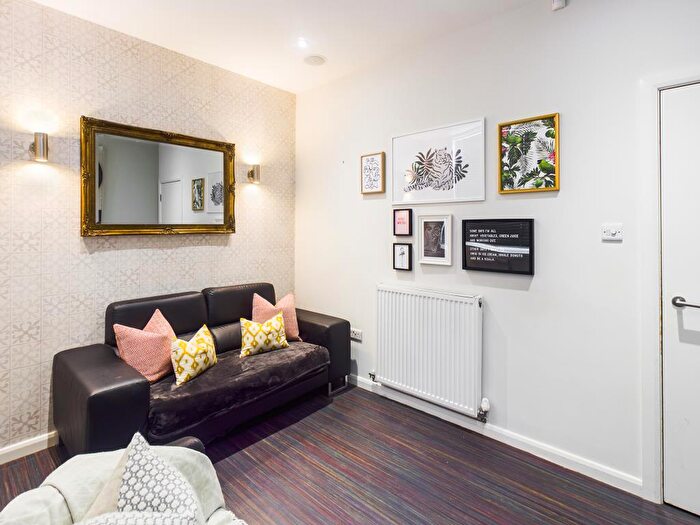 4 Bedroom Terraced House To Rent In Leek Road, Stoke, ST4
