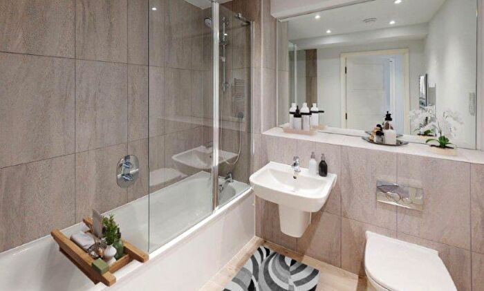 1 Bedroom Apartment For Sale In Windmill Street, M2