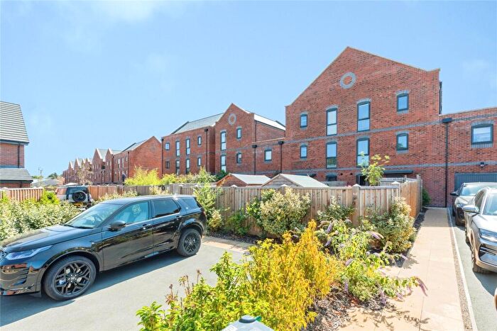 4 Bedroom Terraced House For Sale In Jones Road, Warwick, Warwickshire, CV34