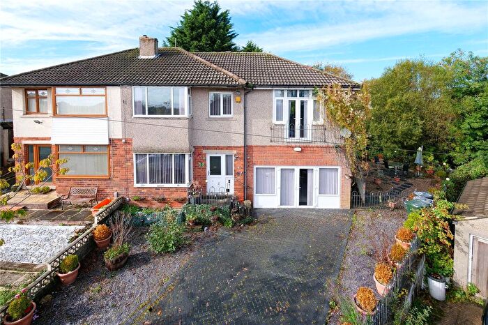 4 Bedroom Semi Detached House For Sale In Brantwood Close, Bradford, West Yorkshire, BD9