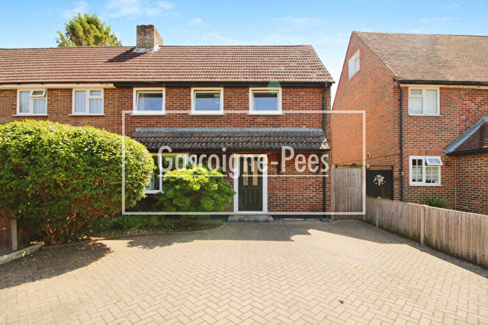3 Bedroom Semi-Detached House To Rent In Island Farm Road, West Molesey, KT8