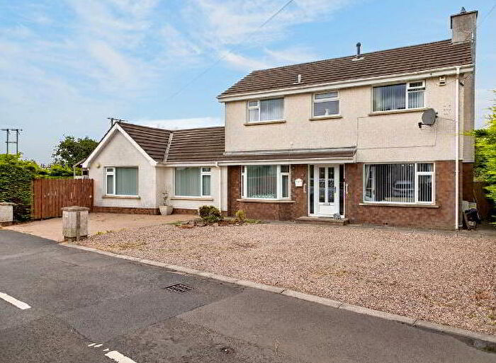 5 Bedroom Detached House With Annexs For Sale In Springfarm Road, Antrim, BT41