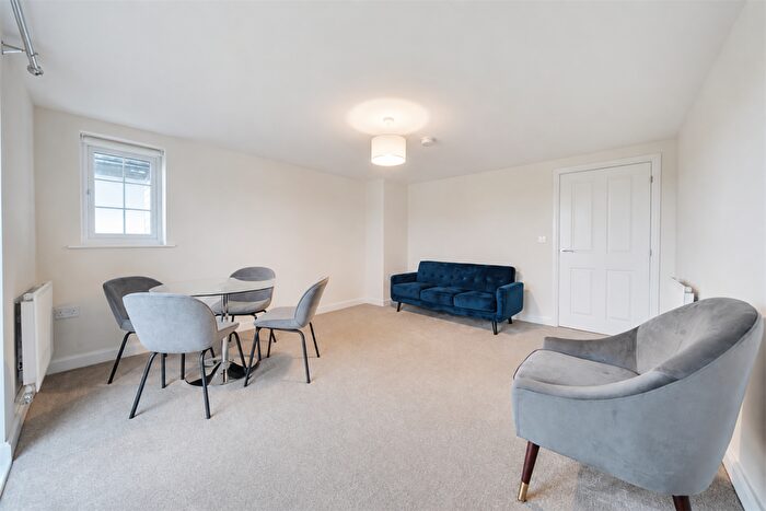 2 Bedroom Flat To Rent In Bedroom Property In Southern Cross, Bedford, MK42