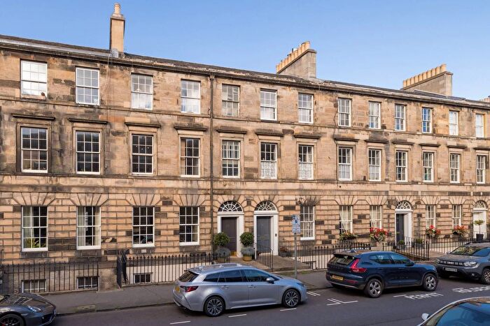 1 Bedroom Flat For Sale In / Cumberland Street, New Town, Edinburgh, EH3