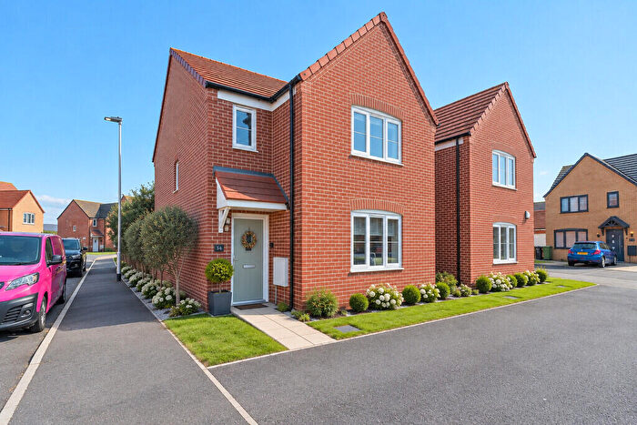 3 Bedroom Detached House For Sale In Tubby Close, Bradwell, Great Yarmouth, NR31