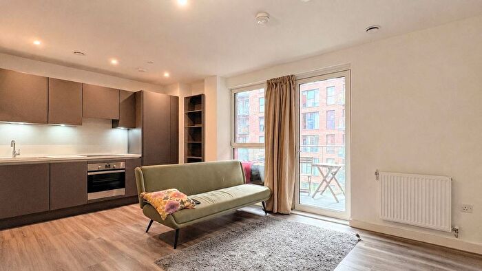 Studio For Sale In Upton Park, London, E13