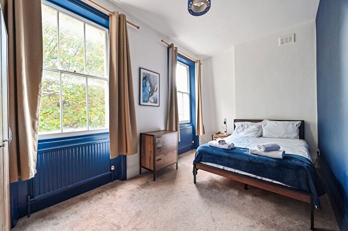 2 Bedroom Maisonette To Rent In Swinton Street, King's Cross, London, WC1X