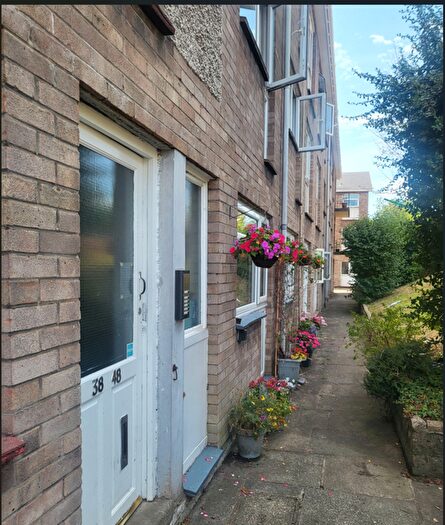 3 Bedroom Apartment For Sale In St. Fagans Rise, Cardiff, CF5