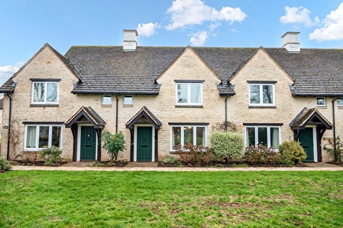 2 Bedroom Property For Sale In Stuart Court, Butt Street, Minchinhampton, GL6