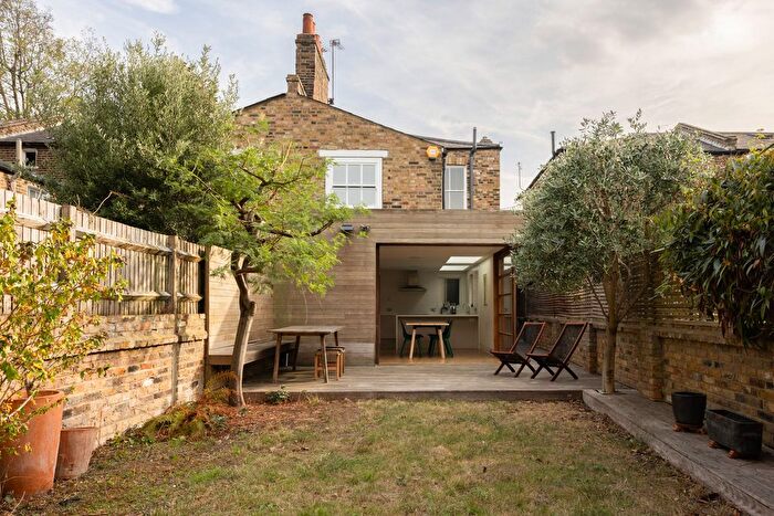 3 Bedroom Terraced House For Sale In Mapledene Road, London, E8