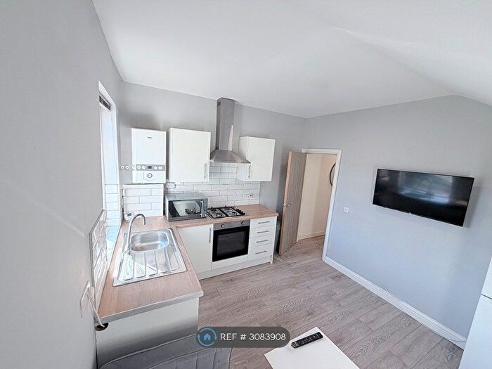 1 Bedroom Flat To Rent In Whitchurch Road, Cardiff, CF14