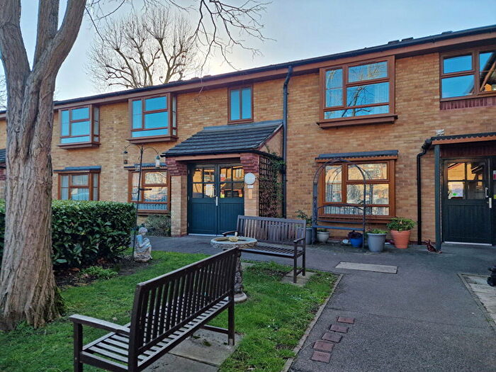 1 Bedroom Serviced Apartments For Sale In Palmers Drive, Grays, RM17