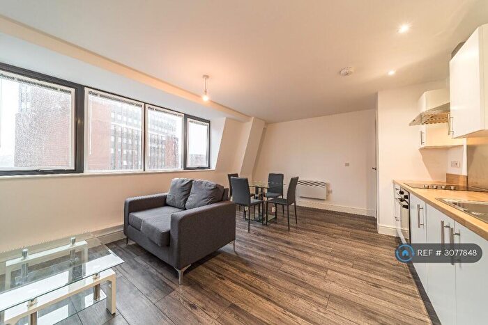 2 Bedroom Flat To Rent In Queen Street, Sheffield, S1