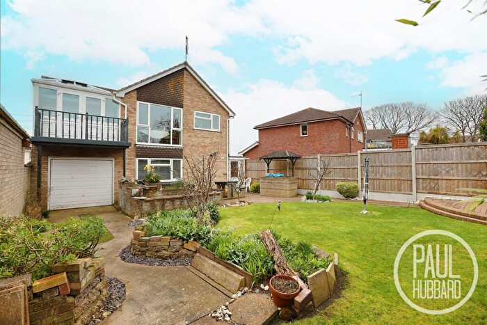 4 Bedroom Detached House For Sale In Sunningdale Avenue, Pakefield, Suffolk, NR33