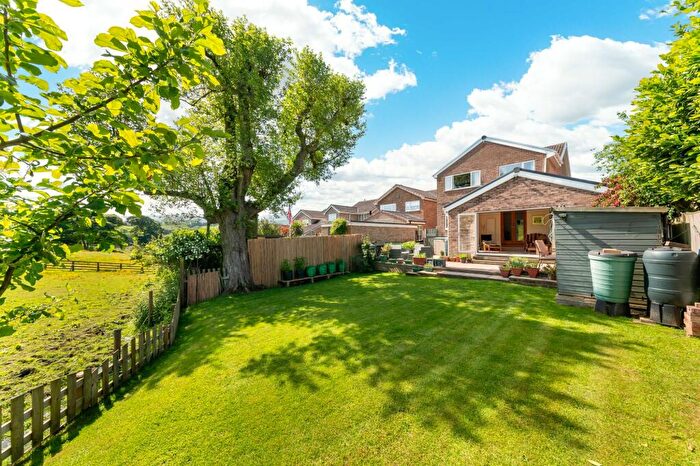 4 Bedroom Detached House For Sale In Thorpes Avenue, Denby Dale, HD8