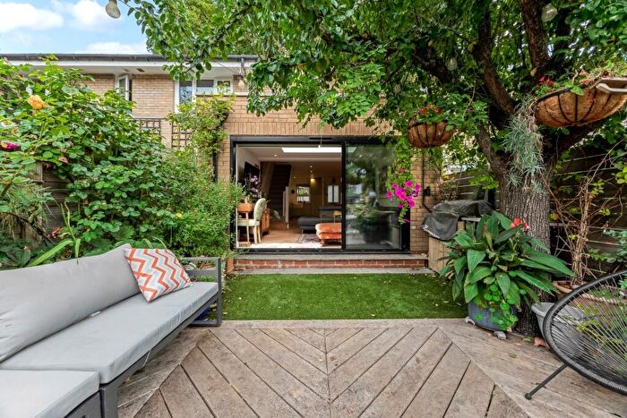 2 Bedroom Terraced House For Sale In Rossendale Way, Camden, NW1