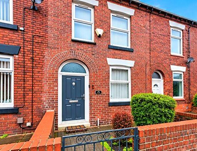 2 Bedroom Terraced House For Sale In Thompson Lane, Chadderton, Oldham, OL9