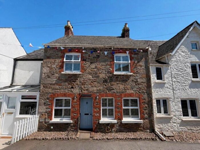 3 Bedroom Terraced House For Sale In The Square, Ermington, PL21