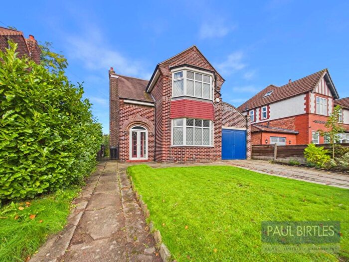 4 Bedroom Detached House For Sale In Rothiemay Road, Flixton, Trafford, M41