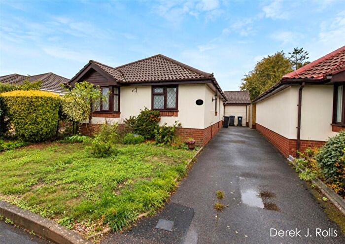 2 Bedroom Bungalow For Sale In Hendford Gardens, Bournemouth, Dorset, BH10