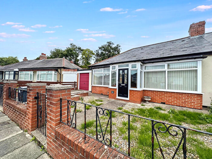 3 Bedroom Semi-Detached Bungalow For Sale In Queens Crescent, Wallsend, Tyne And Wear, NE28