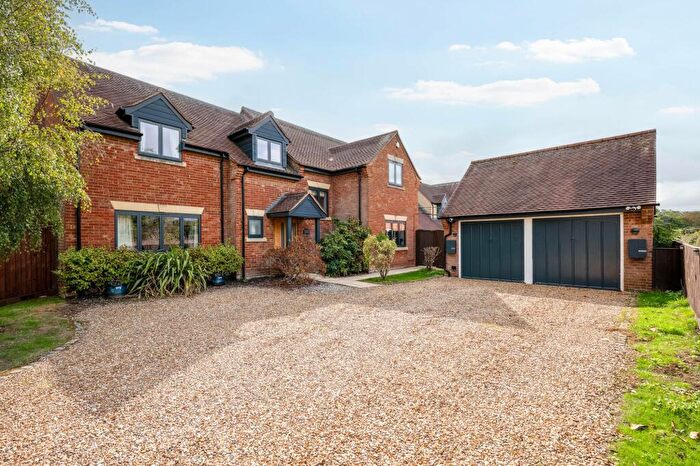 5 Bedroom Detached House For Sale In Banbury Road, Finmere, MK18