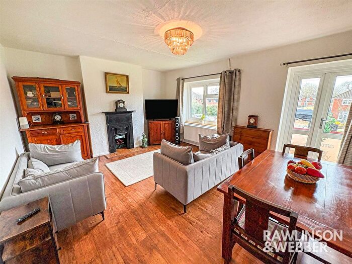 3 Bedroom Flat To Rent In Cranbrook Drive, Esher, KT10