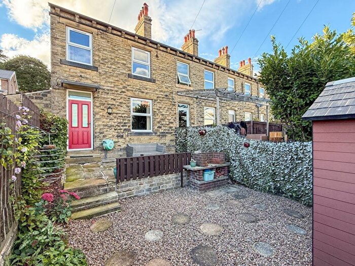 2 Bedroom End Of Terrace House For Sale In Cooperative Terrace, Wooldale, Holmfirth, HD9