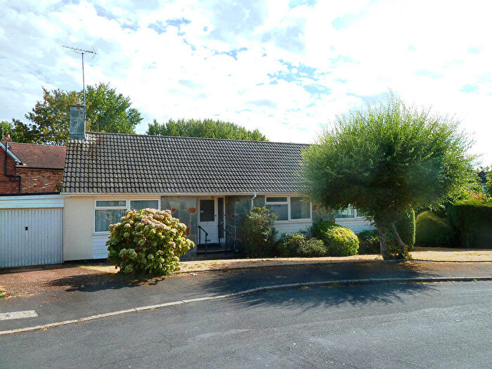 4 Bedroom Detached Bungalow For Sale In Elm Grove Gardens, Topsham, EX3