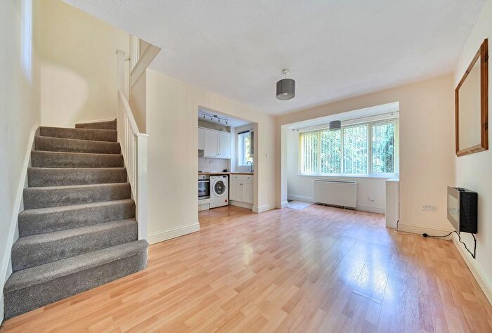1 Bedroom End Of Terrace House For Sale In Horizon Close, Tunbridge Wells, Kent, TN4