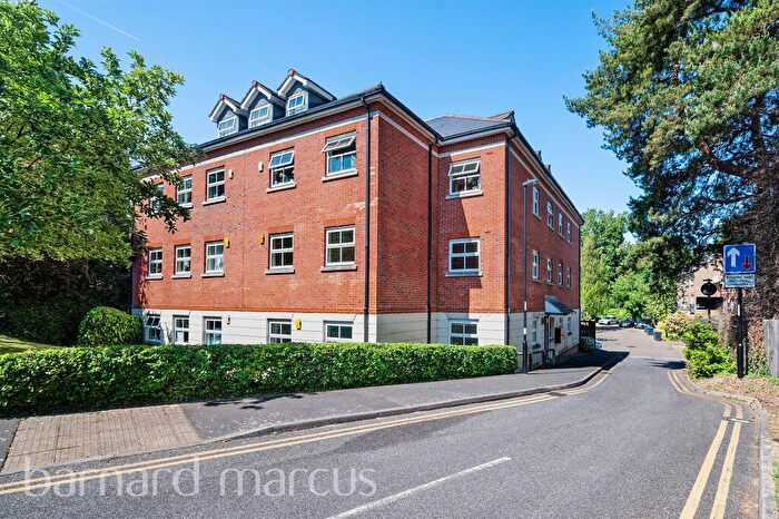 2 Bedroom Flat For Sale In Sycamore Close, South Croydon, CR2