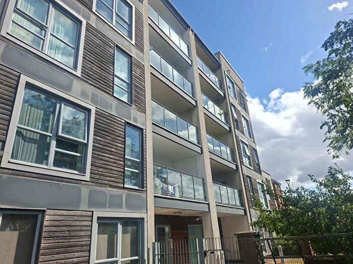 2 Bedroom Apartment To Rent In Ashton Old Road, Manchester, M11