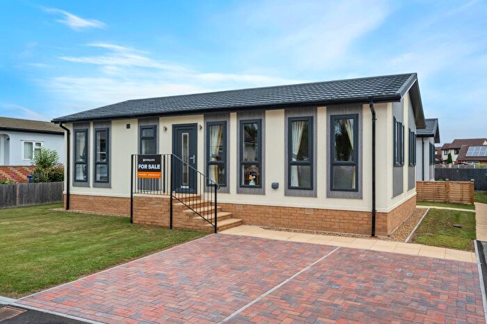 2 Bedroom Mobile/park Home For Sale In Palm Grove Court, Doncaster, DN8