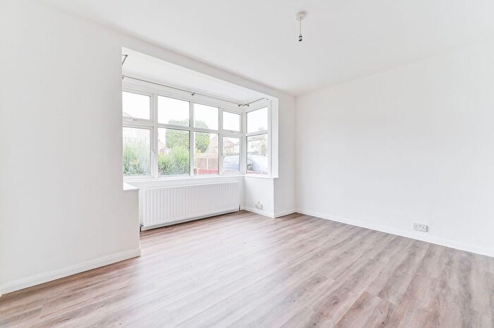 3 Bedroom Terraced House To Rent In Bramshaw Rise, New Malden, Surrey, New Malden, KT3