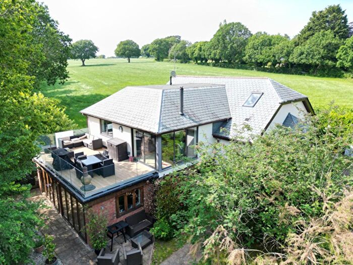 4 Bedroom Detached House For Sale In Higher Metcombe, Ottery St. Mary, EX11