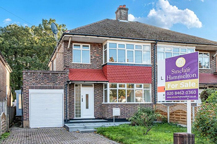3 Bedroom Semi-Detached House For Sale In Mead Way, Bromley, BR2