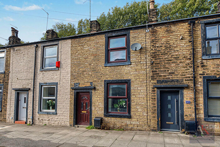 2 Bedroom Terraced House For Sale In Huddersfield Road, Newhey, OL16