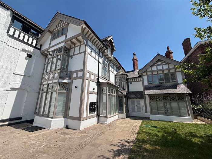 1 Bedroom Flat To Rent In Richmond Road, Bowdon, WA14
