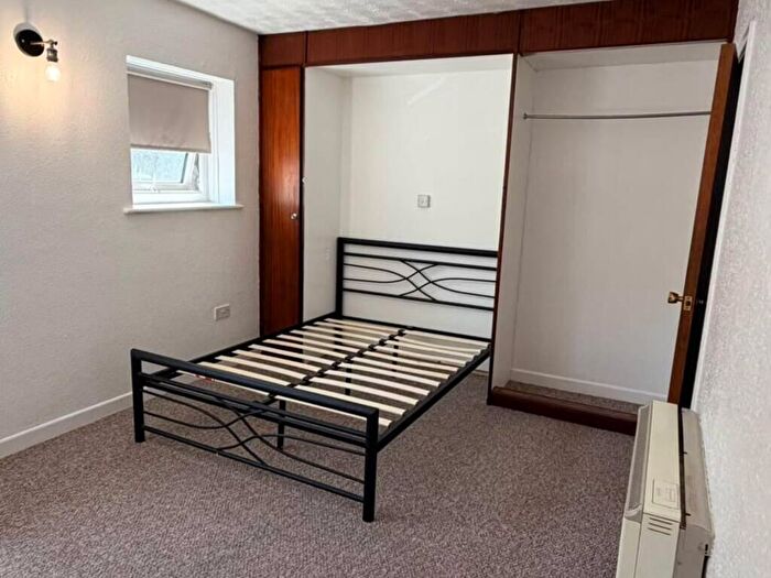 Studio To Rent In Flat King Street, PL1
