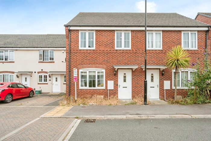 3 Bedroom Semi-Detached House For Sale In South Street, Hyde Park, Doncaster, DN4