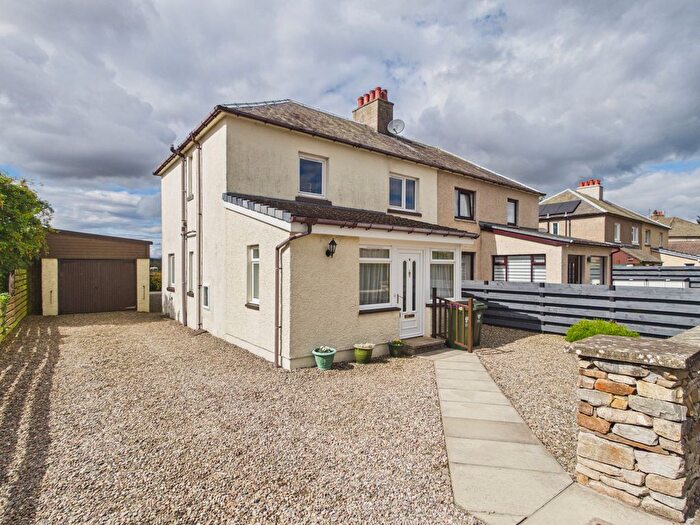 4 Bedroom Semi-Detached House For Sale In Fraser Avenue, Perthshire, PH10