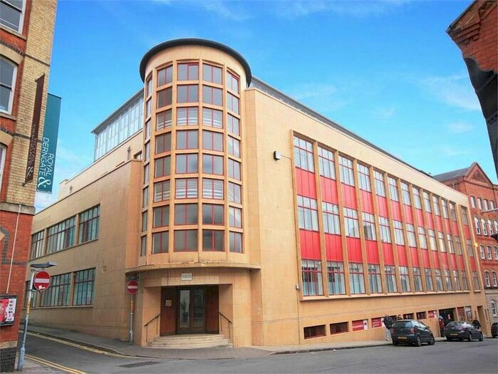 2 Bedroom Flat For Sale In Guildhall Road, Derngate, Northampton, NN1