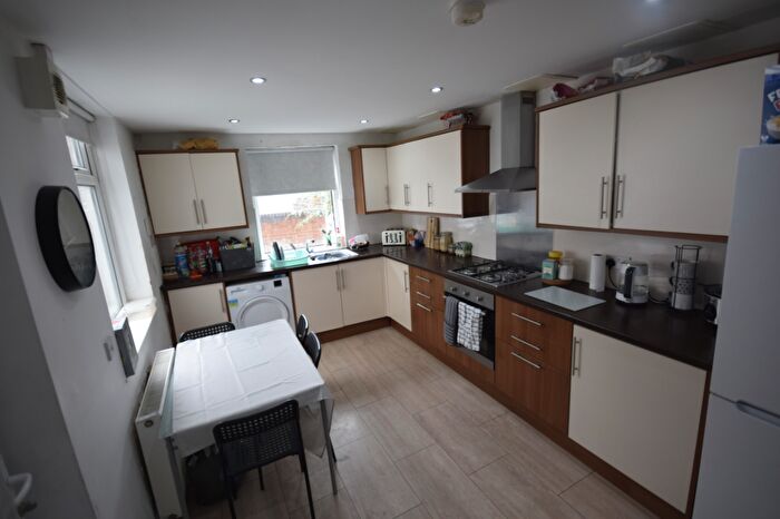 6 Bedroom House To Rent In Albany Road, Kensington, Liverpool, L7