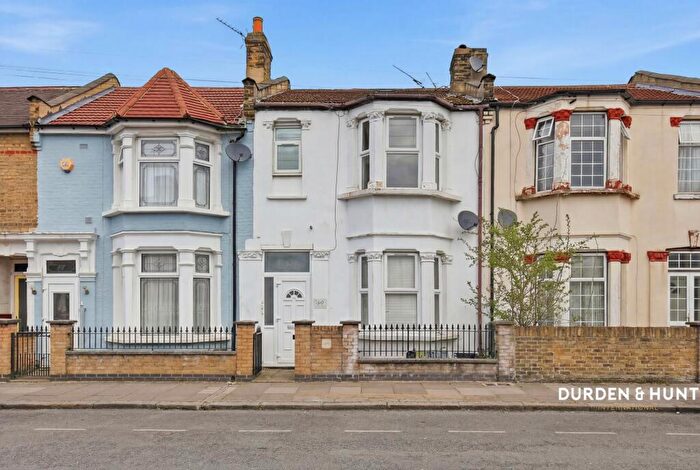 1 Bedroom Flat For Sale In Grosvenor Road, Forest Gate, E7