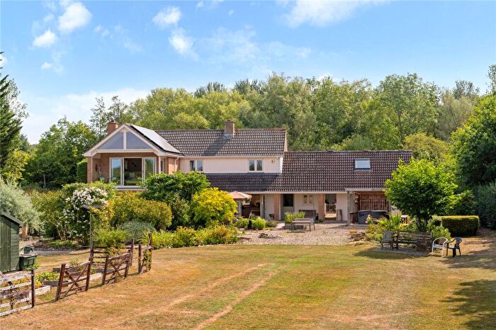 4 Bedroom Detached House For Sale In Twittocks, Ripple, Gloucestershire, GL20
