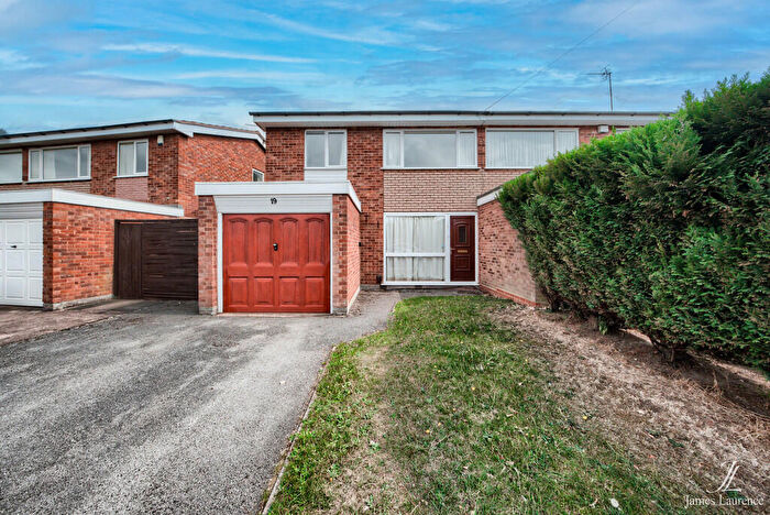 3 Bedroom Semi-Detached House For Sale In Saunton Way, Selly Oak, Birmingham, B29