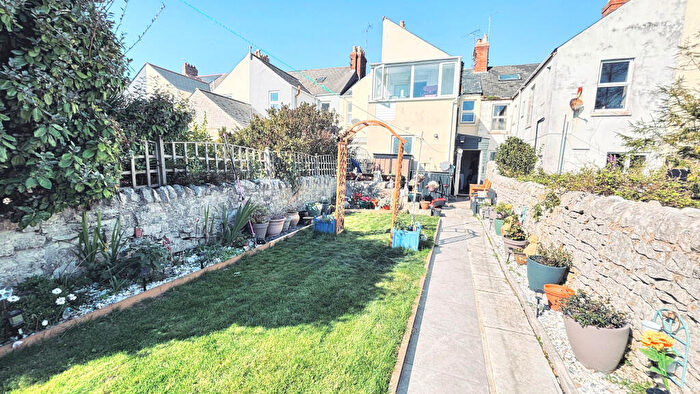 2 Bedroom Flat For Sale In Channel View Road, Portland, DT5